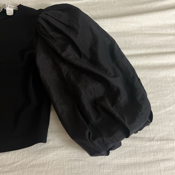 Alice and Olivia puff sleeve black blouse top - Picture 3 of 6